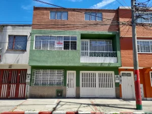 Venta casa en barrio Alcalá Sur Venta casa en barrio Alcalá Sur - Imagen de la propiedad